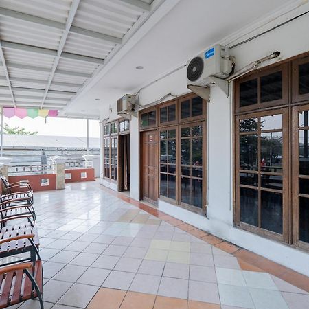 RedDoorz Plus @ Gunungsari Surabaya Kedurus Bagian luar foto