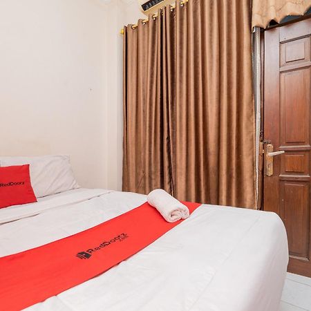 RedDoorz Plus @ Gunungsari Surabaya Kedurus Bagian luar foto
